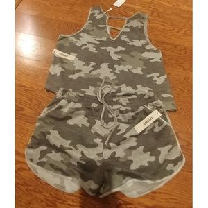 Two piece tresica camo short set.